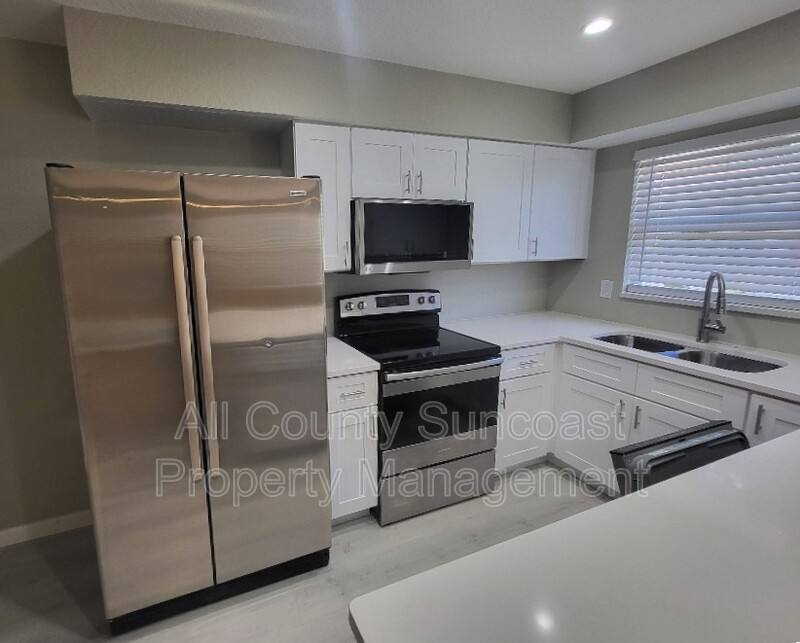 Condo for rent at 9030 Blind Pass Rd #C9, Saint Petersburg, FL 33706