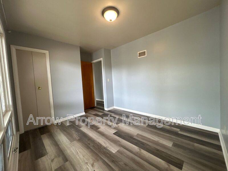 Apartment for rent at 915 Lincoln-3, Hebron, NE 68370