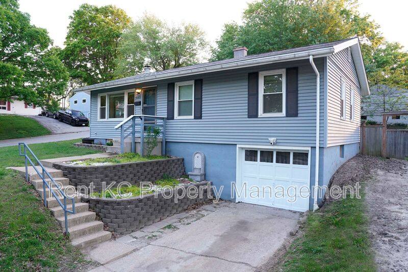 House for rent at 5540 N Garfield Ave, Kansas City, MO 64118