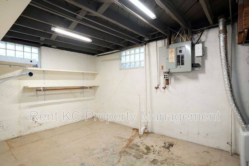 House for rent at 5540 N Garfield Ave, Kansas City, MO 64118