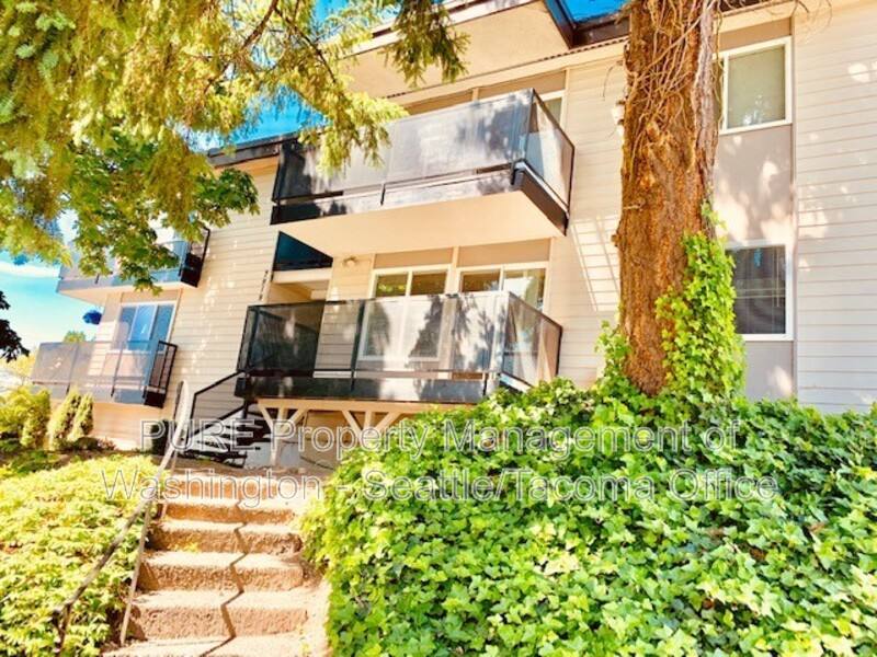 Apartment for rent at 7919 35th Ave SW #103, Seattle, WA 98126