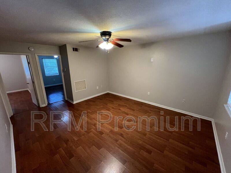 Apartment for rent at 4133 Lee St #17, Zachary, LA 70791