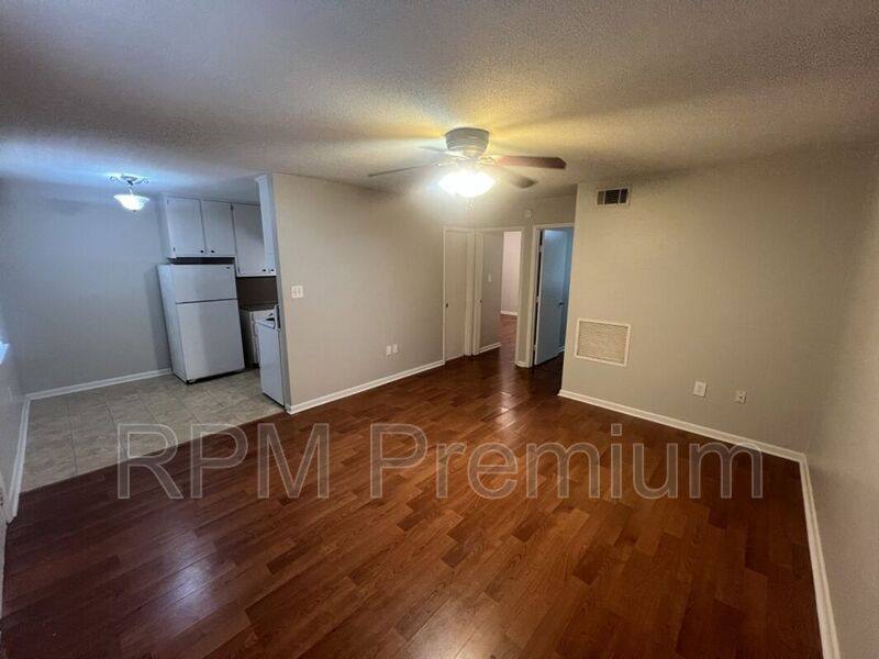 Apartment for rent at 4133 Lee St #17, Zachary, LA 70791