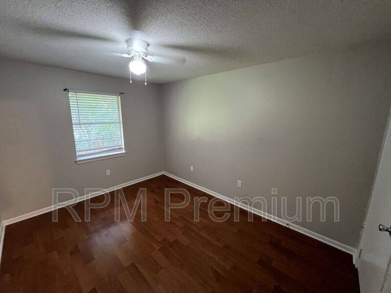 Apartment for rent at 4133 Lee St #17, Zachary, LA 70791