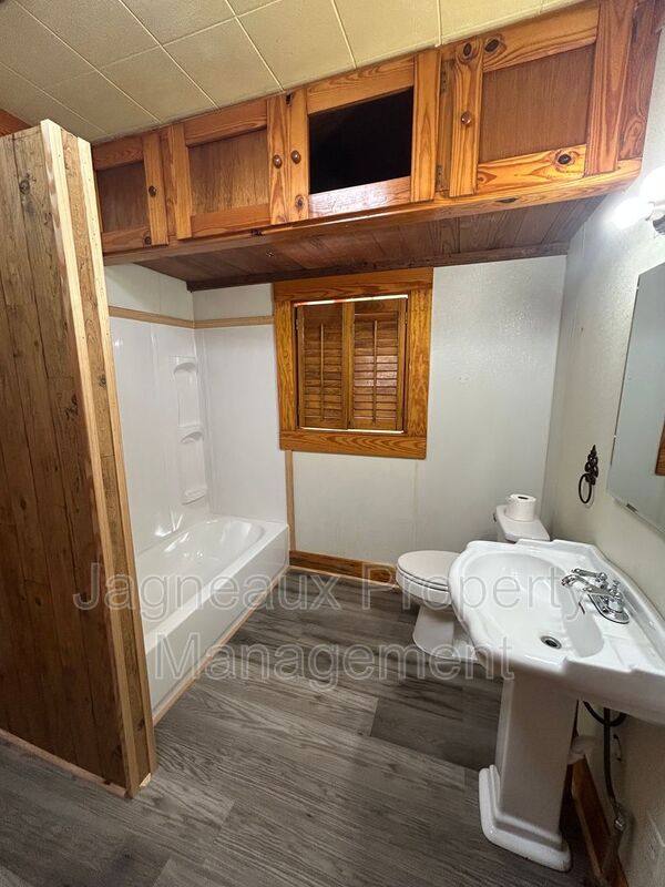 Apartment for rent at 311 June St, Eunice, LA 70535