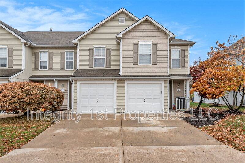 Townhouse for rent at 5941 NW 91st St #5945, Kansas City, MO 64154