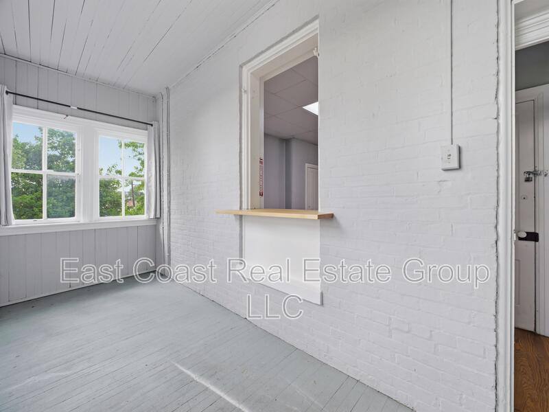 Apartment for rent at 323 N Potomac St #3, Hagerstown, MD 21740