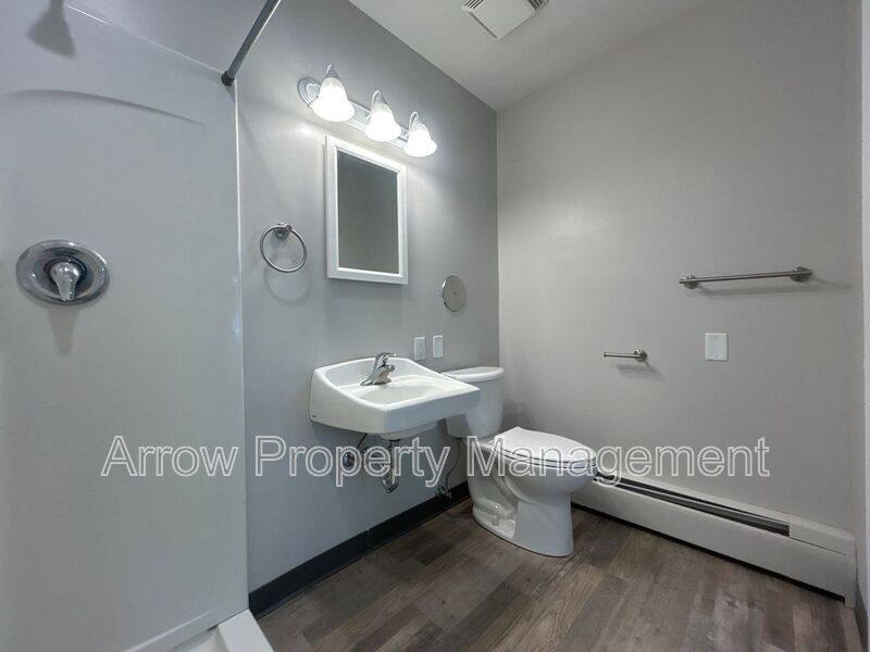 Apartment for rent at 407 H St #7, Hamburg, IA 51640