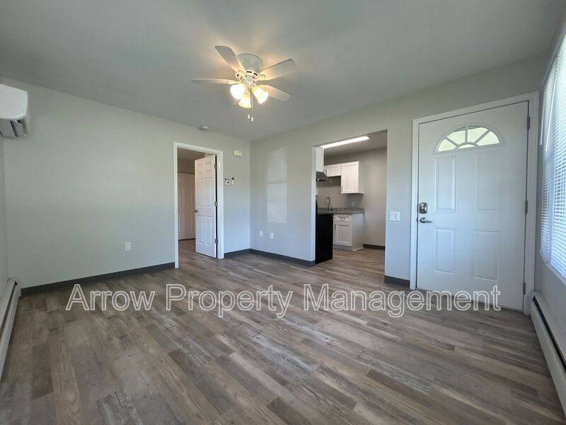 Apartment for rent at 407 H St #7, Hamburg, IA 51640