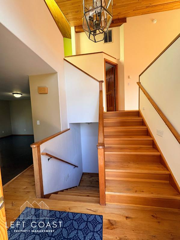 House for rent at 7205 SW Burl Dr, Waldport, OR 97394