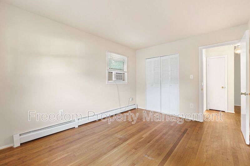 House for rent at 14309 Fairmont Court, Woodbridge, VA 22193