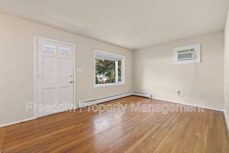 House for rent at 14309 Fairmont Court, Woodbridge, VA 22193