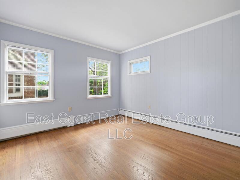 Apartment for rent at 323 N Potomac St #1, Hagerstown, MD 21740