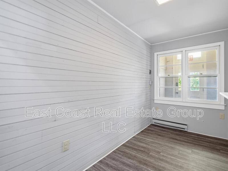 Apartment for rent at 323 N Potomac St #1, Hagerstown, MD 21740