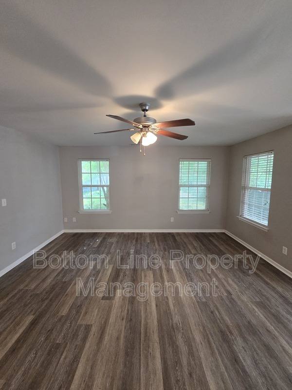 House for rent at 3850 Fircrest Dr, Charlotte, NC 28217