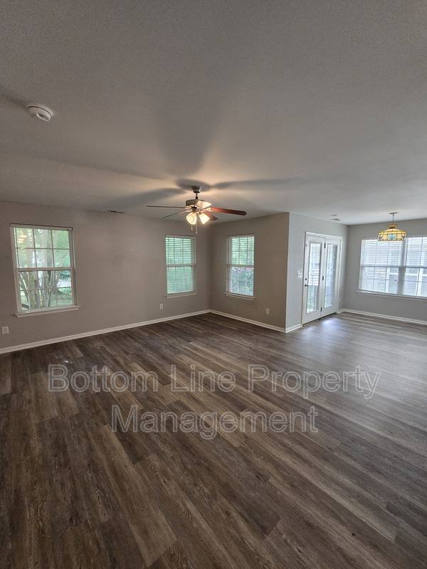 House for rent at 3850 Fircrest Dr, Charlotte, NC 28217