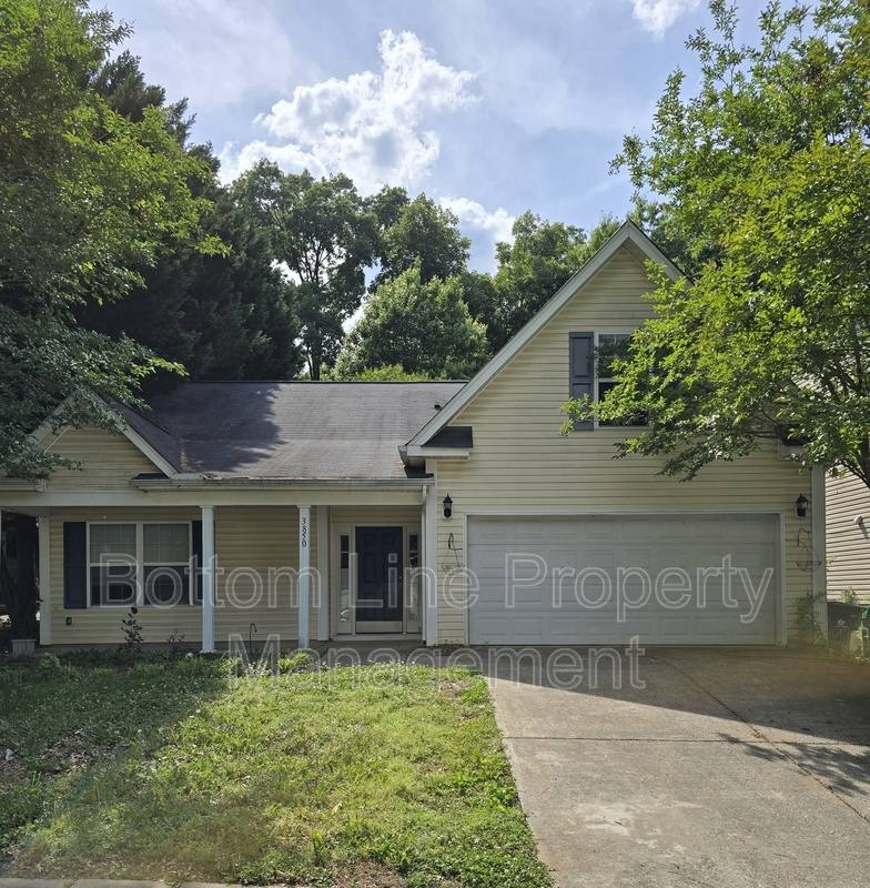 House for rent at 3850 Fircrest Dr, Charlotte, NC 28217