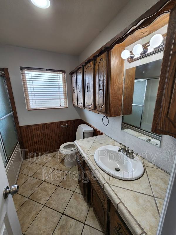 House for rent at 101 N Division St, Asher, OK 74826