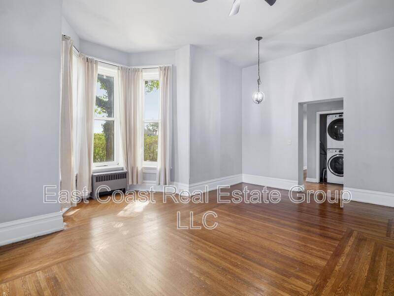 Apartment for rent at 323 N Potomac St #2, Hagerstown, MD 21740