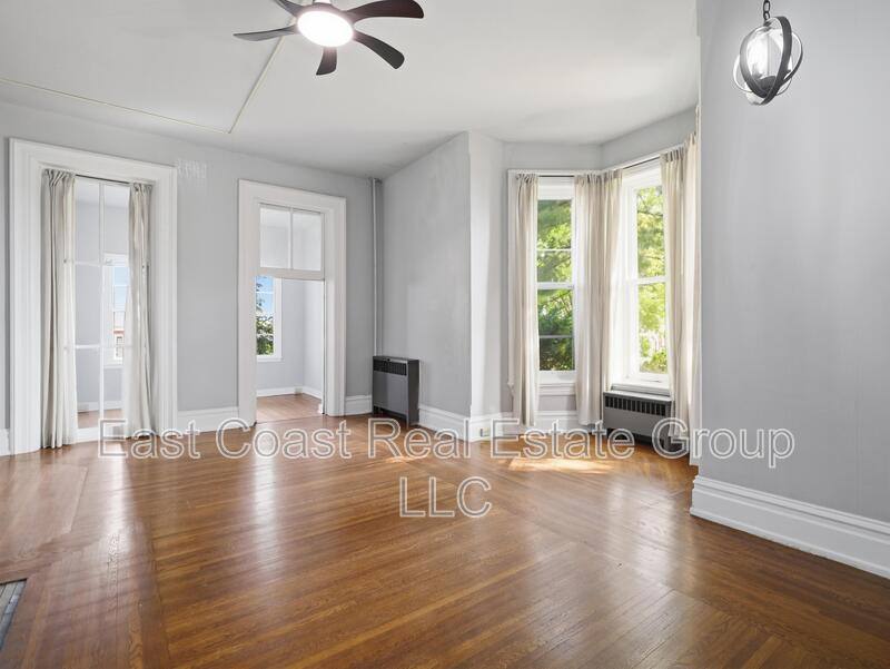 Apartment for rent at 323 N Potomac St #2, Hagerstown, MD 21740