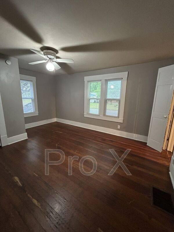 Apartment for rent at 711 N Grand, Pittsburg, KS 66762