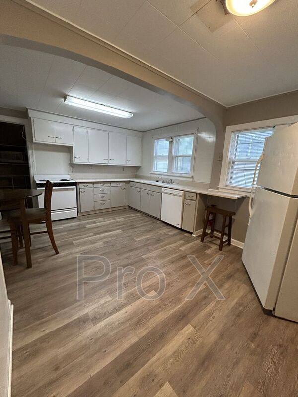 Apartment for rent at 711 N Grand, Pittsburg, KS 66762