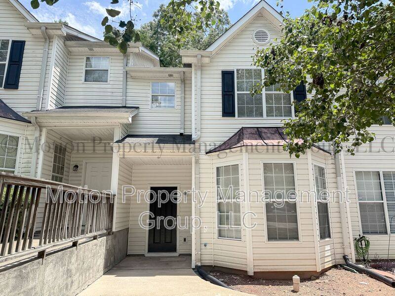 House for rent at 6710 Sunset Hills Blvd, Rex, GA 30273