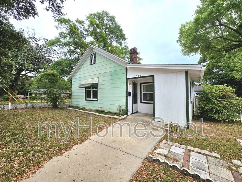 House for rent at 511 E La Rua St, Pensacola, FL 32501