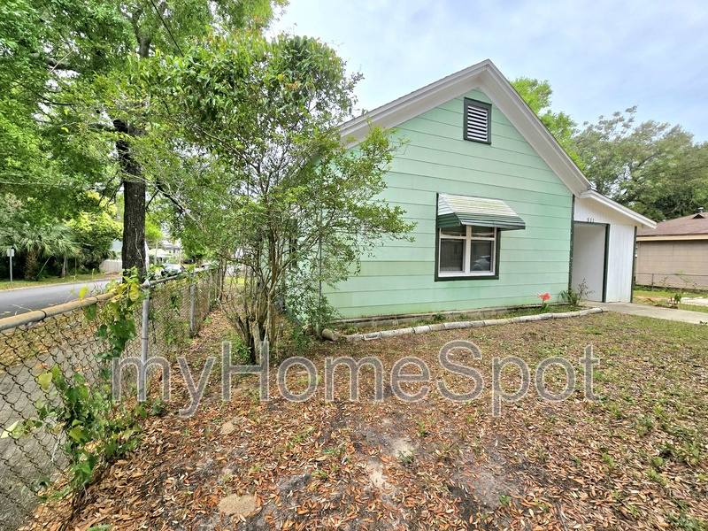 House for rent at 511 E La Rua St, Pensacola, FL 32501