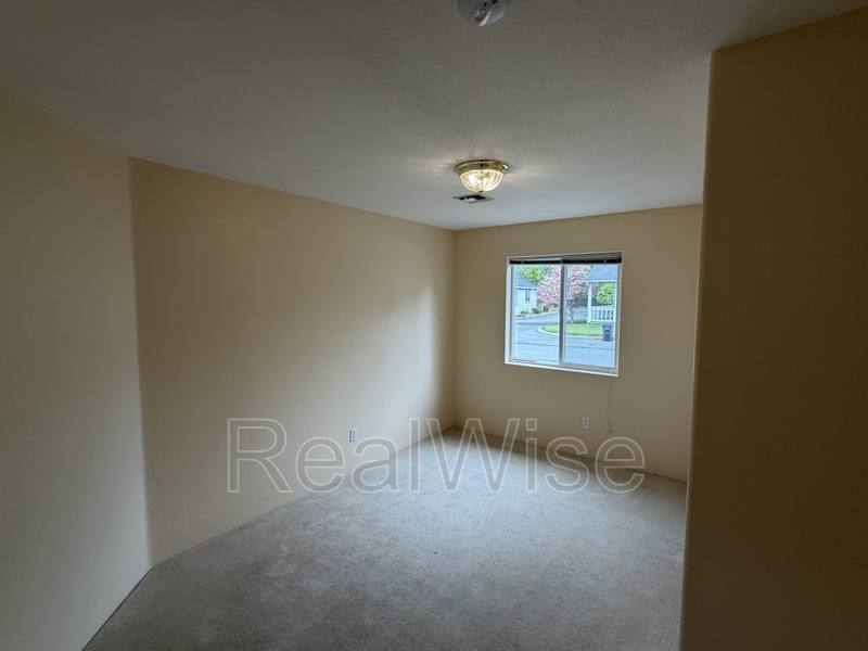 House for rent at 1951 SW Betty Lane, Grants Pass, OR 97526