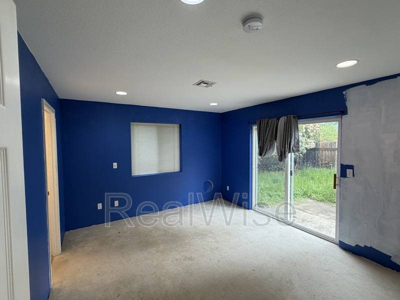 House for rent at 1951 SW Betty Lane, Grants Pass, OR 97526