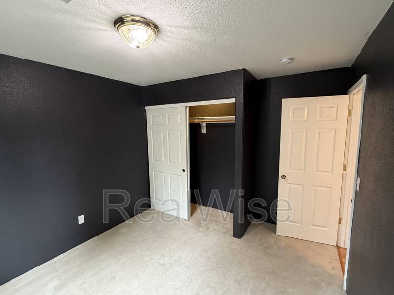 House for rent at 1951 SW Betty Lane, Grants Pass, OR 97526