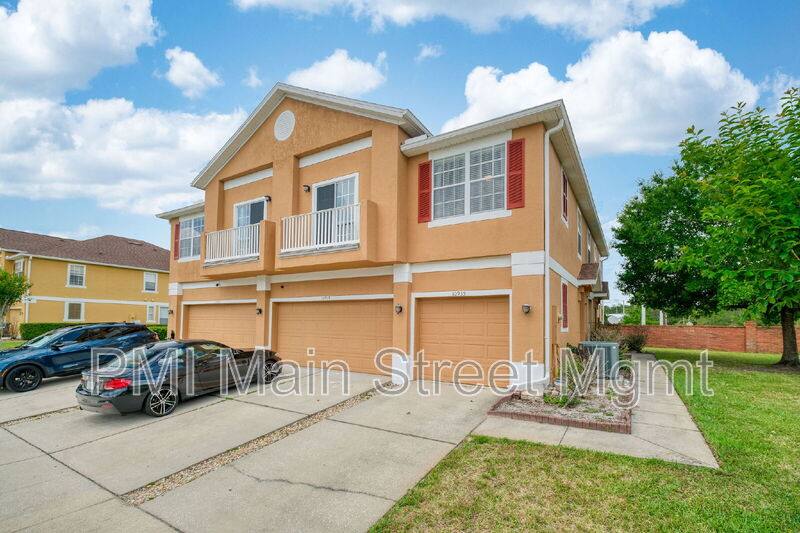 Townhouse for rent at 10935 Derringer Dr, Orlando, FL 32829