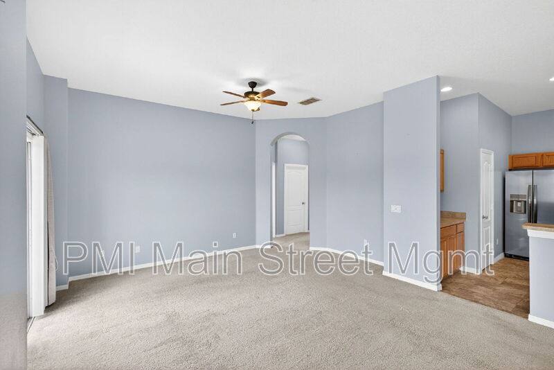 Townhouse for rent at 10935 Derringer Dr, Orlando, FL 32829