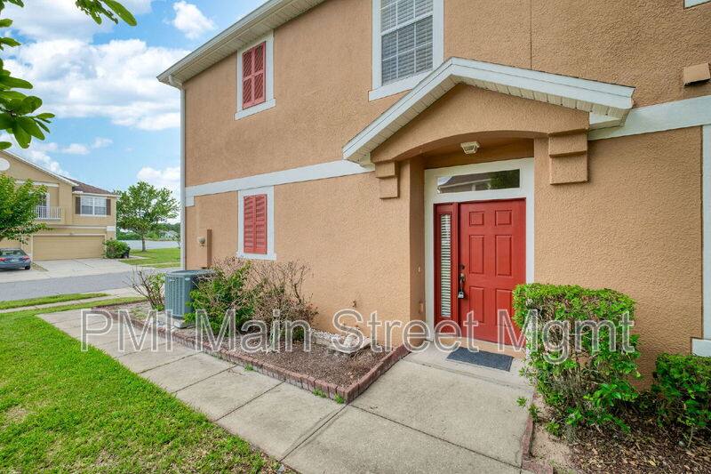 Townhouse for rent at 10935 Derringer Dr, Orlando, FL 32829