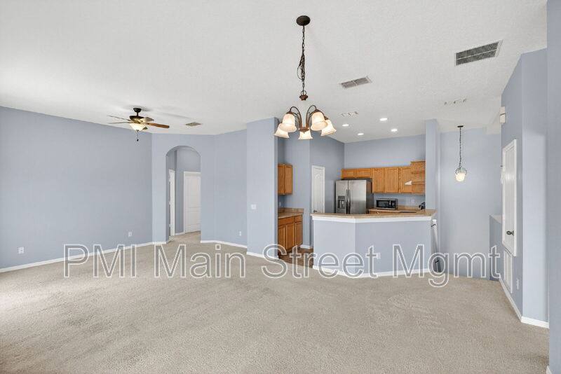Townhouse for rent at 10935 Derringer Dr, Orlando, FL 32829