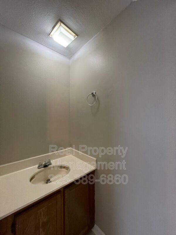 Condo for rent at 910 W Macci St #18D, Gonzales, LA 70737