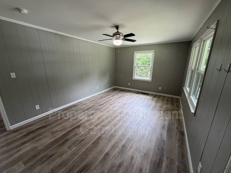 House for rent at 425 Bainbridge Loop, Muscle Shoals, AL 35661