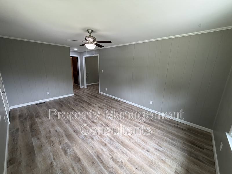 House for rent at 425 Bainbridge Loop, Muscle Shoals, AL 35661