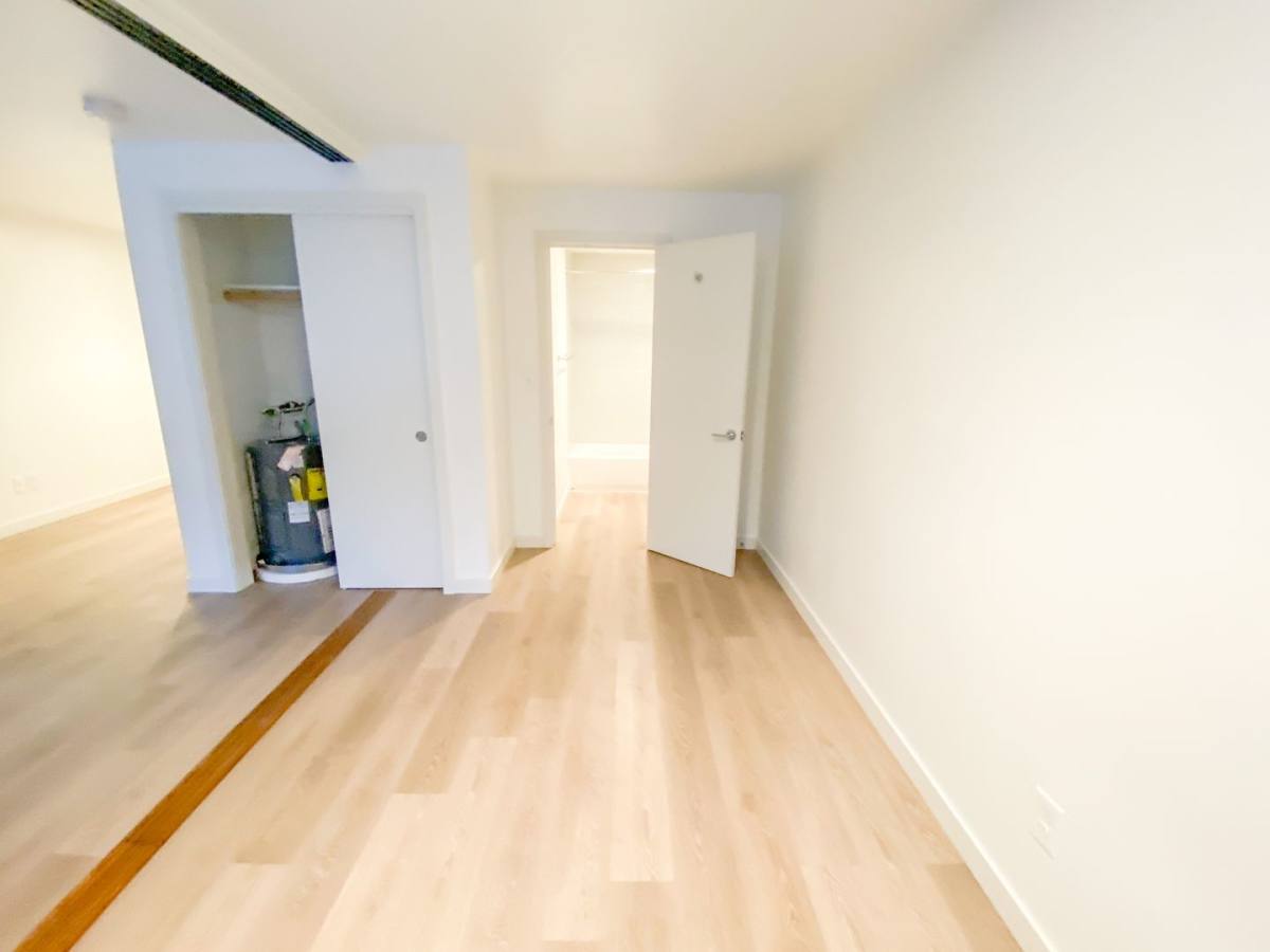 Apartment for rent at 800 Queen Anne Ave N, Seattle, WA 98109