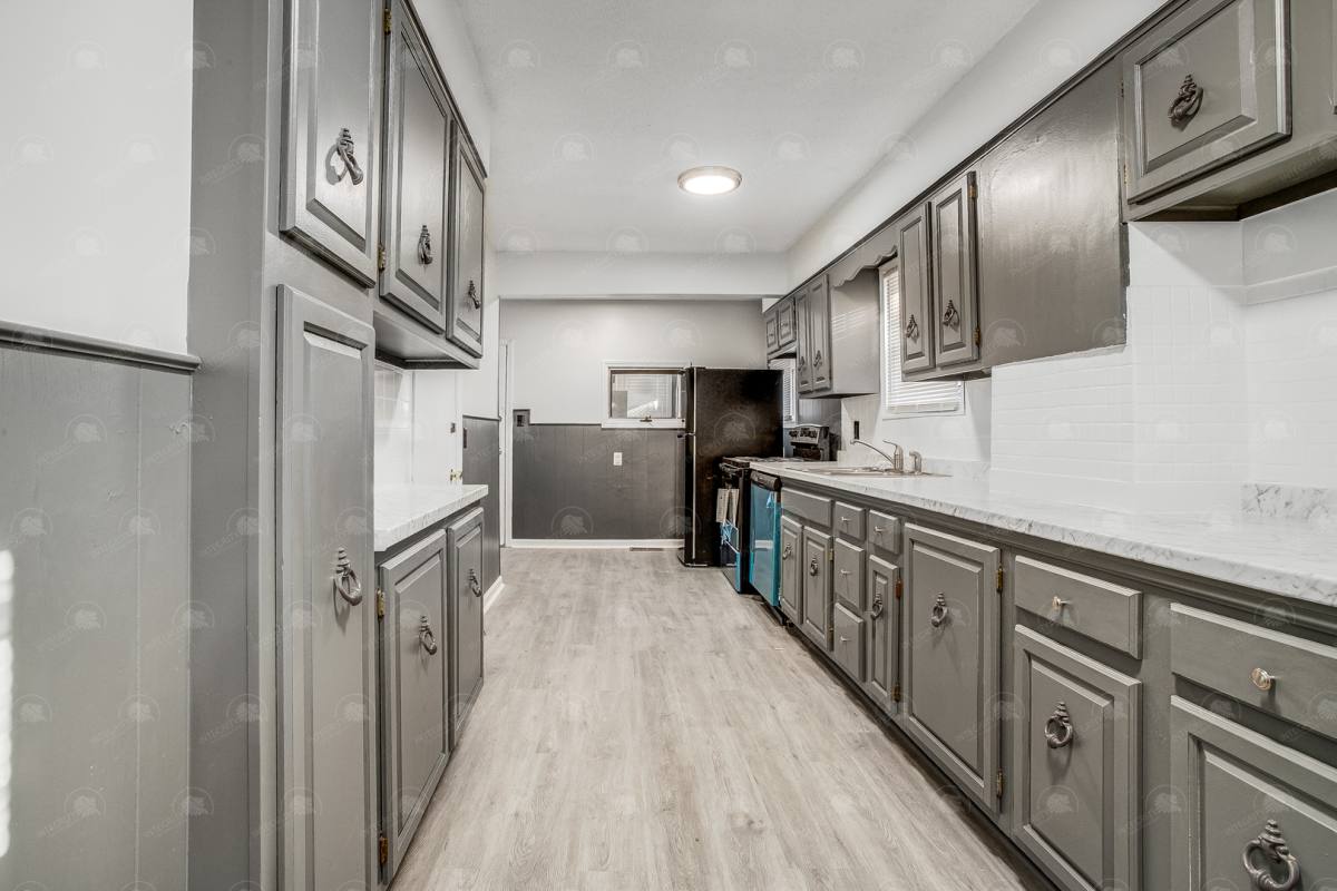 House for rent at 4309 College Ave, Kansas City, MO 64130