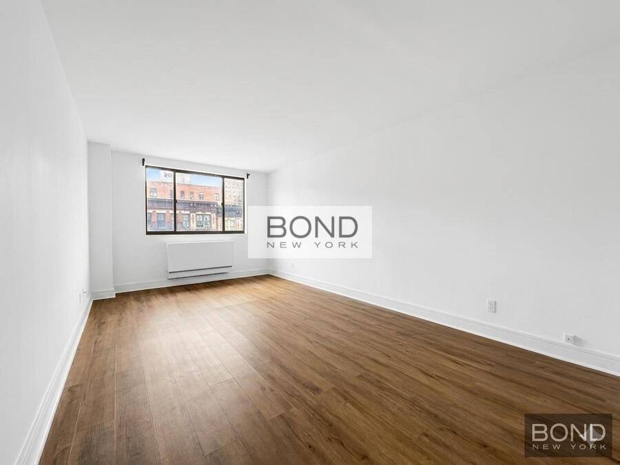 Apartment for rent at 323 W 96th St, New York, NY 10025