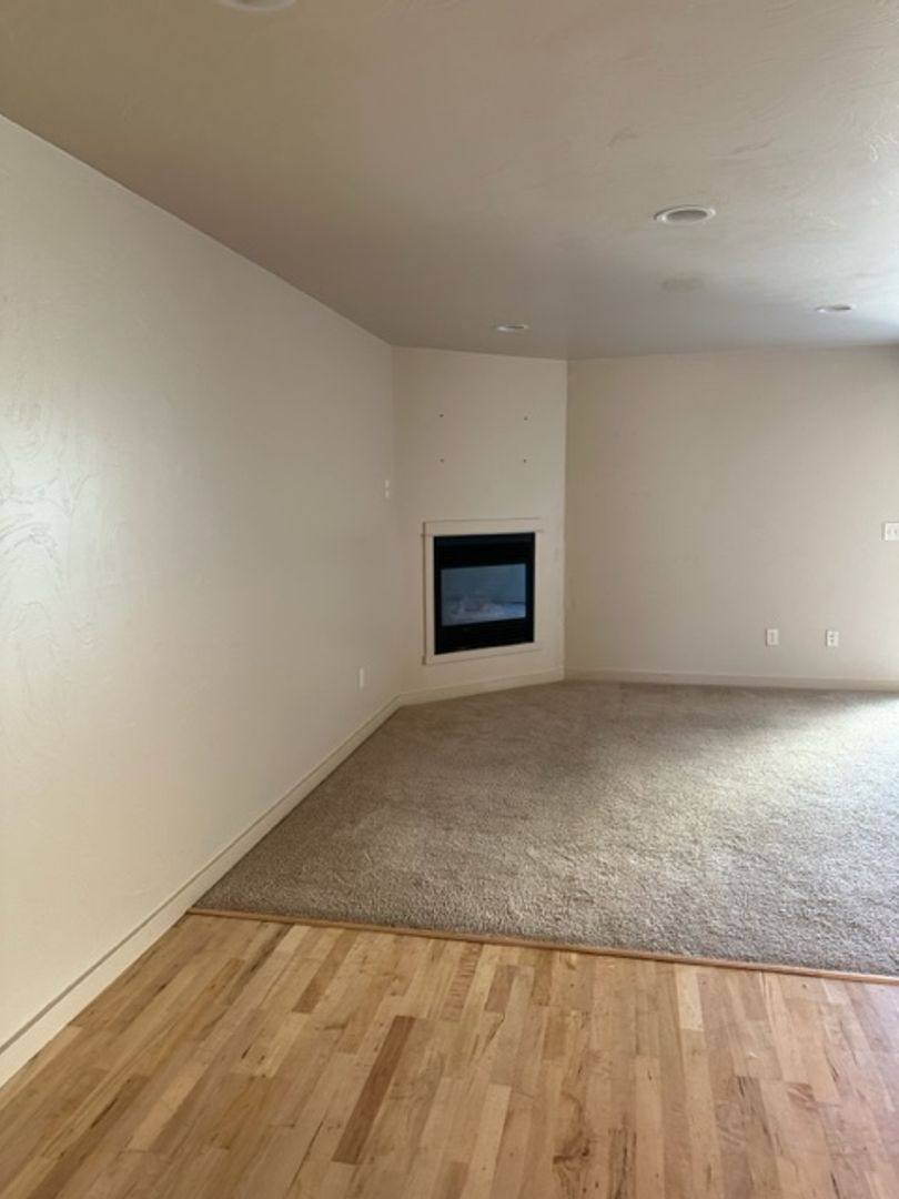 Apartment for rent at 923 Saxon Way, Bozeman, MT 59718