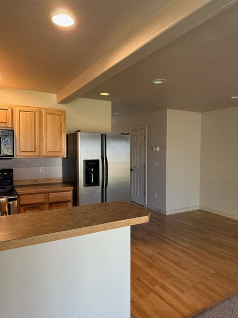 Apartment for rent at 923 Saxon Way, Bozeman, MT 59718