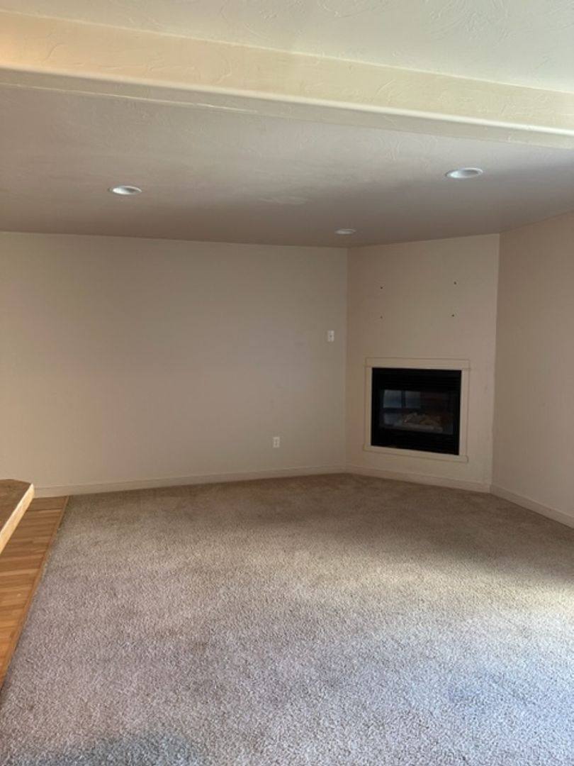 Apartment for rent at 923 Saxon Way, Bozeman, MT 59718
