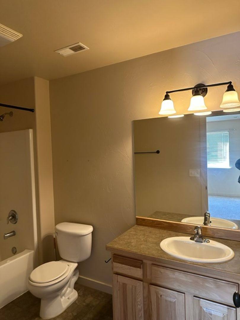 Apartment for rent at 923 Saxon Way, Bozeman, MT 59718