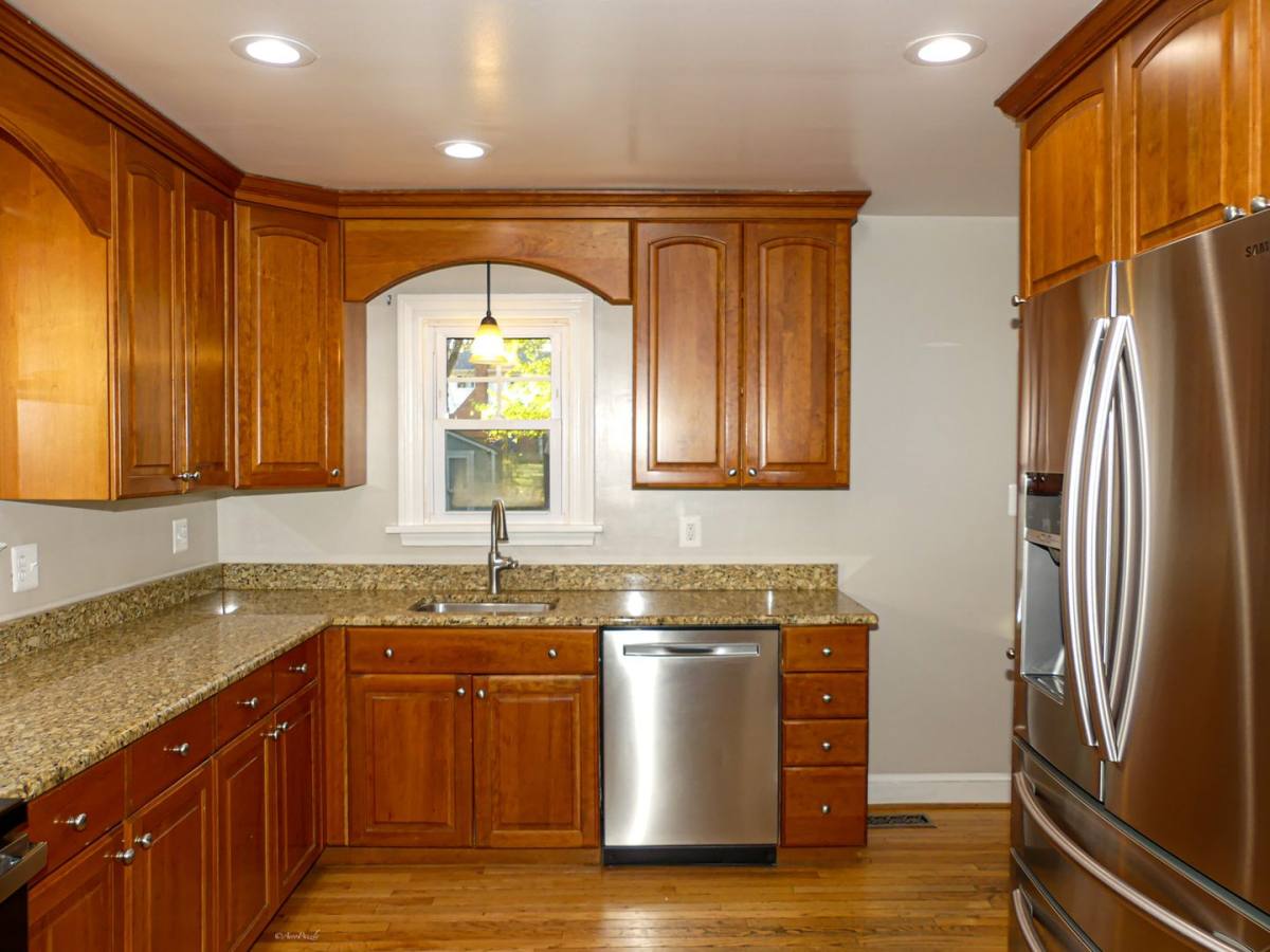House for rent at 903 Crestview Dr, Herndon, VA 20170