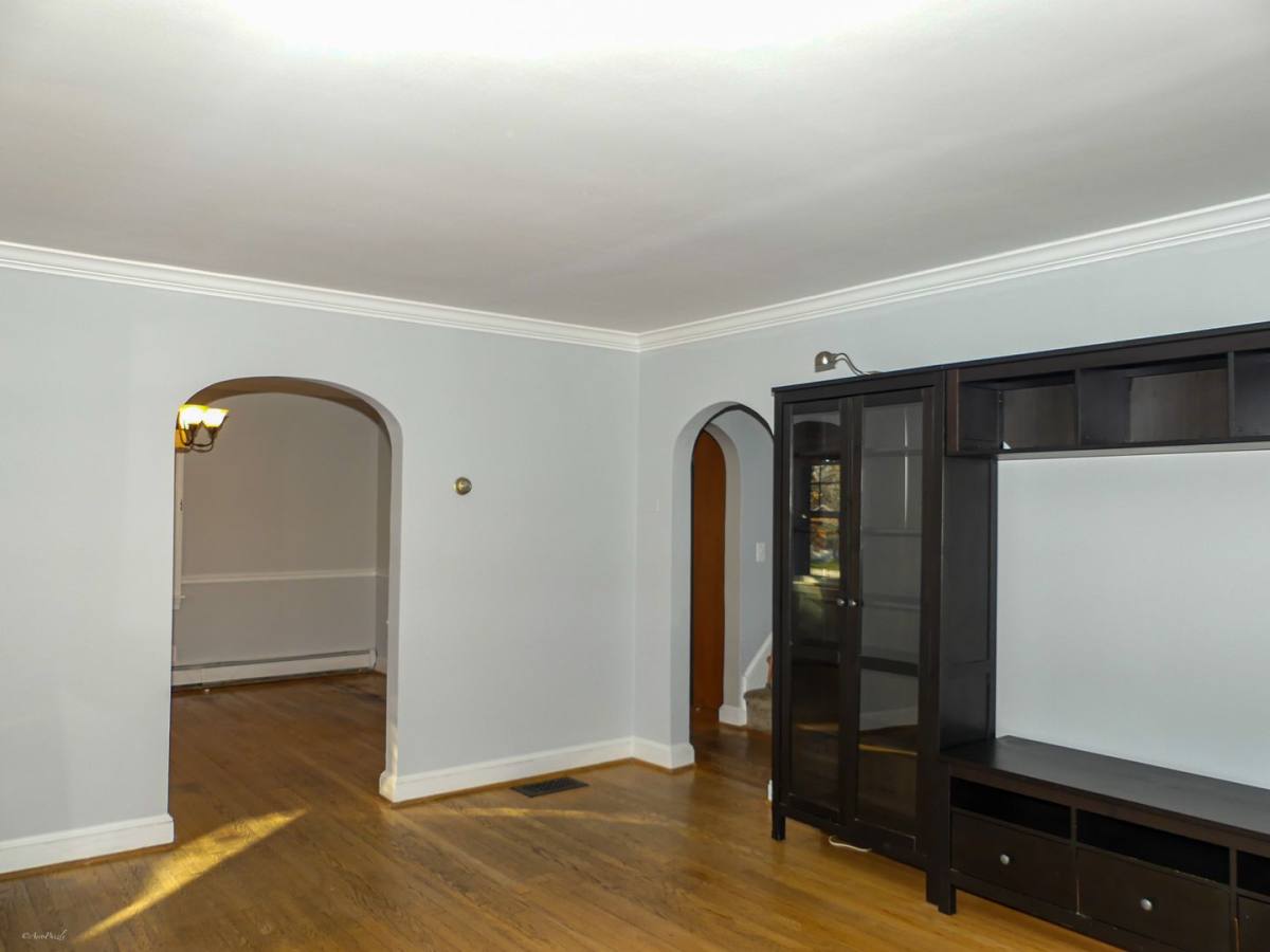 House for rent at 903 Crestview Dr, Herndon, VA 20170