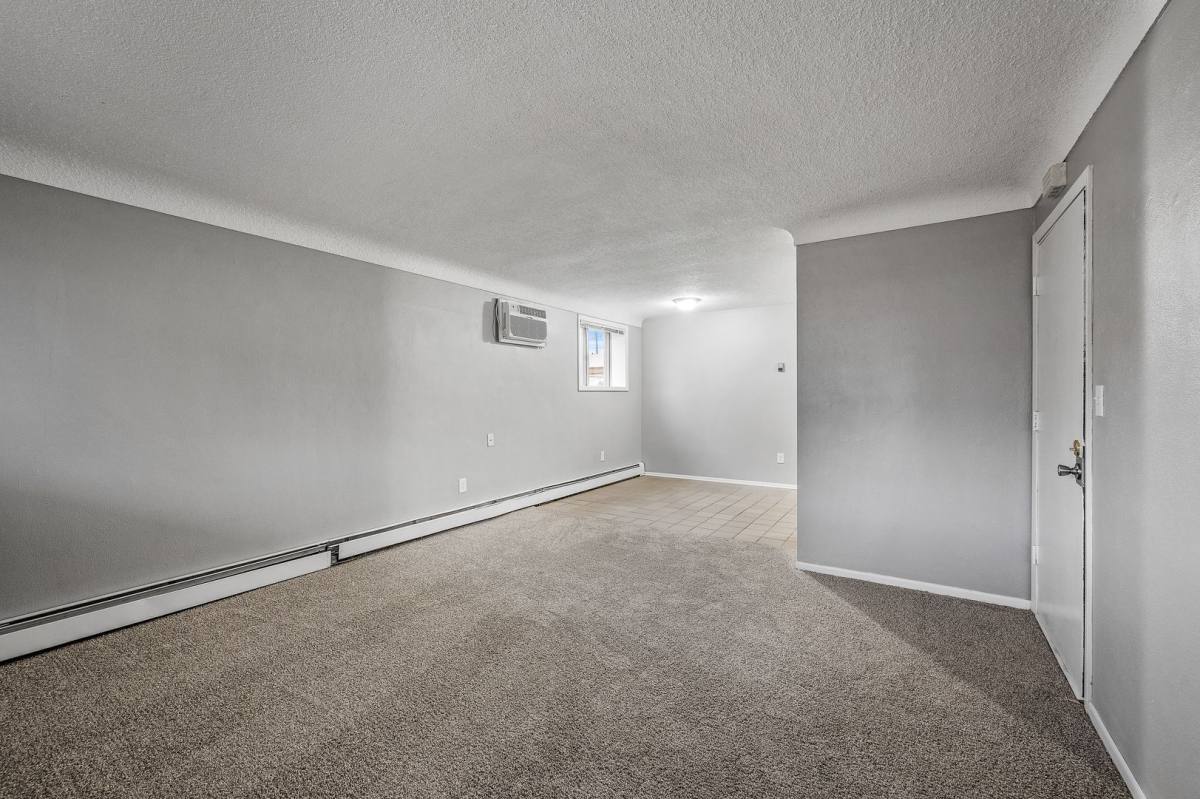 Apartment for rent at 1510 Elrose Court, South Saint Paul, MN 55075