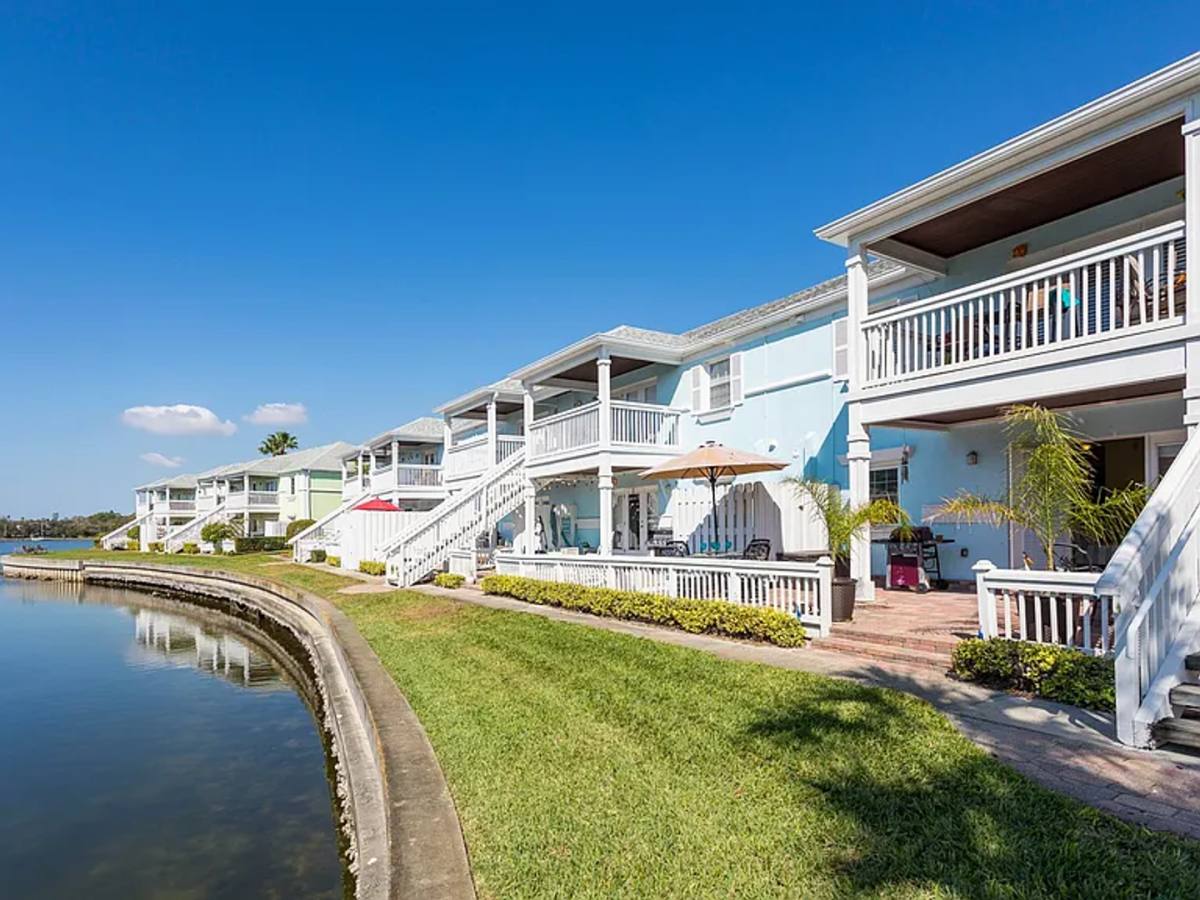 Condo for rent at 5191 Salmon Dr SE, Saint Petersburg, FL 33705